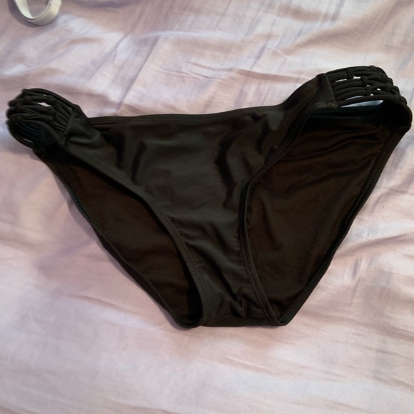 Bathing suit - Picture 4 of 4